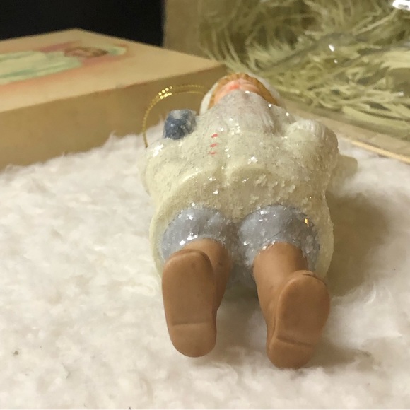 Costco's Victorian Ceramic Christmas Angel Ornament In Original Box - Picture 9 of 11